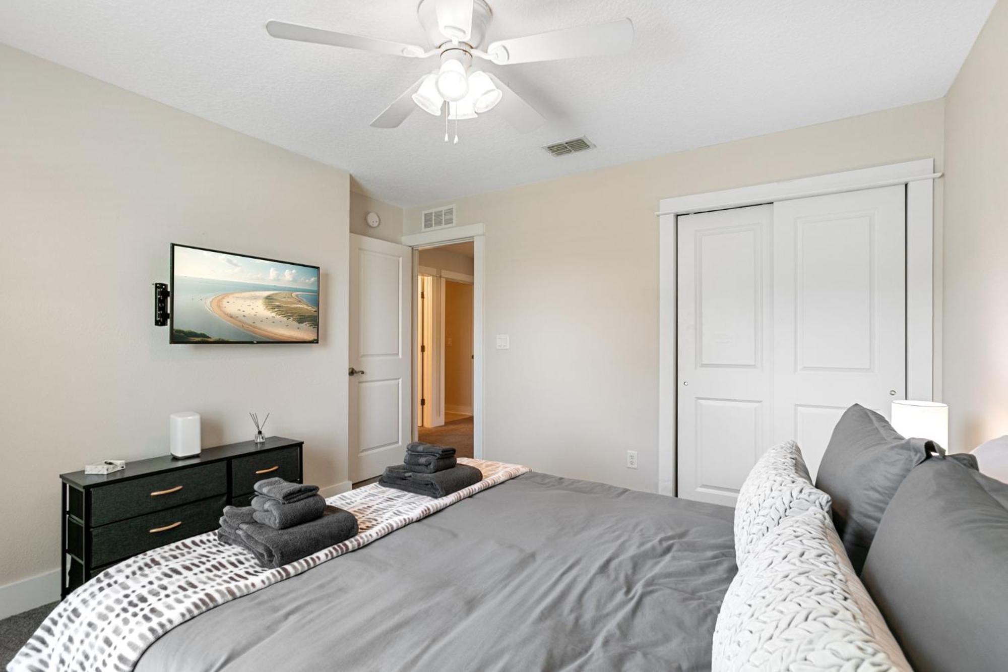 3 Minutes To Beach, 9 Minutes To Mayo Clinic, King Bed, Sleeps 8 Villa Jacksonville Beach Exterior photo